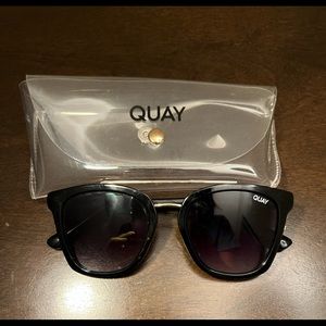 Quay Australia Sweet Dreams - Black/Smoke in Excellent Condition